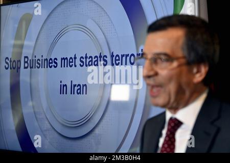 Farzin Hashemi, vice-président de la commission des affaires étrangères du conseil national de la résistance de l'Iran, photographié lors d'un moment de presse par le Conseil national de la résistance de l'Iran (NCRI) pour protester contre le traité entre le gouvernement belge et le régime iranien, à Bruxelles, le mardi 05 juillet 2022. Ces derniers jours, on a discuté d'un projet de loi qui permettrait à la Belgique d'échanger des prisonniers avec l'Iran. La proposition sera discutée aujourd'hui au Parlement. BELGA PHOTO ERIC LALMAND Banque D'Images