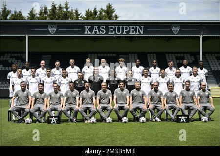 (Haut de la page) 29 Eupen's Isaac Nuhu; 11 Eupen's Konan Ignace n'dri; 14 Eupen's Jerome Deom; 15 Eupen's Gary Magnee; Eupen's Romain Turco; 04 Eupen's James Jeggo; Eupen's Jason Davidson; 12 Eupen's Lorenzo; Eupen's Lorenzo Sierman; Eupen Teupen's Lugan Eupen's Eupen-Lugan; 20 Eupen's Eupen Margari; 13 Eupen's Eupen's Eupen Margari; Eupen's Eupen Argo; 18 Eupen's Amadou Keita; (centre L-R) Rune Paeshuyse d'Eupen; Yentl Van Genechten d'Eupen; Jan Gorenc d'Eupen; 08 Stef Peeters d'Eupen; 99 Goalkeeper d'Eupen Tom Roufosse; Lennart Moser d'Eupen; 33 Eupen's Lupen; 09 Prelupen's Jup's Mulu et Elupen's Eupen; Banque D'Images