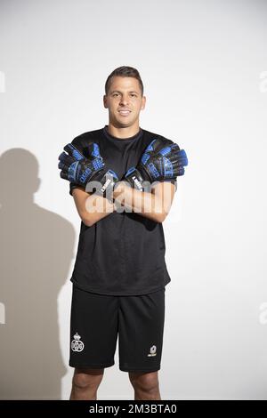 Anthony Moris, gardien de but de l'Union, pose pour le photographe au photoshoot 2022-2023 du club belge Jupiler Pro League Club Royale Union Saint-Gilloise RUSG, à Lier, le mercredi 17 août 2022. BELGA PHOTO NICOLAS MATERLINCK Banque D'Images