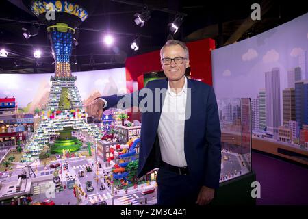 John Jakobsen, PDG du groupe Merlin, pose pour le photographe lors d'une conférence de presse concernant le projet Legoland qui sera mis en œuvre sur le site de l'ancienne usine Caterpillar à Charleroi, au nouveau Lego Discovery Centre du centre commercial Docks à Schaerbeek-Schaarbeek, Bruxelles, le mardi 30 août 2022. BELGA PHOTO HATIM KAGHAT Banque D'Images