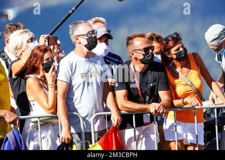 Les parents de Remco Evenepoel Patrick Evenepoel et agna Van Eeckhout photographiés à l'arrivée de l'étape 20 de l'édition 2022 de la 'Vuelta a Espana', Tour d'Espagne, de Moralzarzal à Puerto de Navacerrada (181km), Espagne, samedi 10 septembre 2022. BELGA PHOTO DAVID PINTENS Banque D'Images