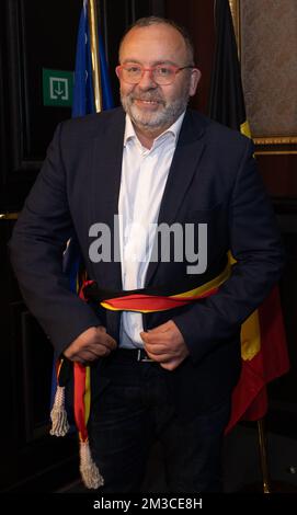 Nouveau Saint-gilles - le maire de Saint-gillis, Jean Spinette, a été photographié lors de la cérémonie de serment du nouveau maire de Saint-Gilles - Sint-Gillis, le mercredi 14 septembre 2022, à Bruxelles. Spinette succède à Picque, qui a été maire de Saint-Gilles - Sint-Gillis pendant 36 ans. BELGA PHOTO BENOIT DOPPAGNE Banque D'Images