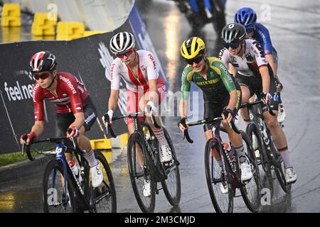 Polish Katarzyna Niewiadoma;Danish Cecilie Uttrup Ludwig; South-African Ashleigh Moolman Pasio photographié en action lors de la course sur route des femmes d'élite aux Championnats du monde de cyclisme sur route UCI 2022, à Wollongong, Australie, samedi 24 septembre 2022. Les mondes ont lieu du 18 au 25 septembre. BELGA PHOTO DIRK WAEM Banque D'Images