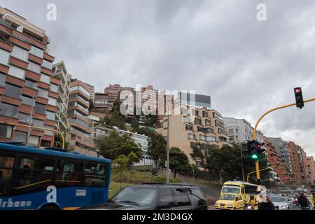 BOGOTA, COLOMBIE "Los Rosales" Un quartier riche au nord de la ville près d'une avenue de 7th. Un quartier a fait la une de ses briques Banque D'Images