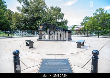 Little Rock, AR, États-Unis - 9 septembre 2022 : le monument commémoratif des familles Gold Star Banque D'Images