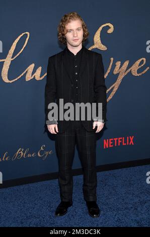 Los Angeles, États-Unis. 14th décembre 2022. Fred Hechinger arrive à la première de Netflix à Los Angeles de « l'œil bleu pâle », qui s'est tenue au théâtre de la Guilde des réalisateurs à Los Angeles, en Californie, sur 14 décembre 2022. © OConnor / AFF-USA.com crédit: AFF/Alamy Live News Banque D'Images