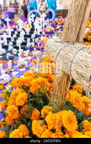 Vacances traditionnelles mexicaines, festival d'automne Journée des morts dia de los muertos fond. Banque D'Images