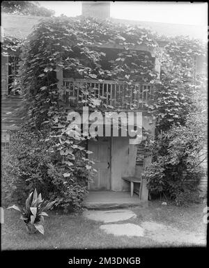 Kingston, Rhode Island, détail extérieur, porche, maison française générale Cyrus , Maisons, Porches. Collection de négatifs sur plaque de verre de Frank cousins Banque D'Images