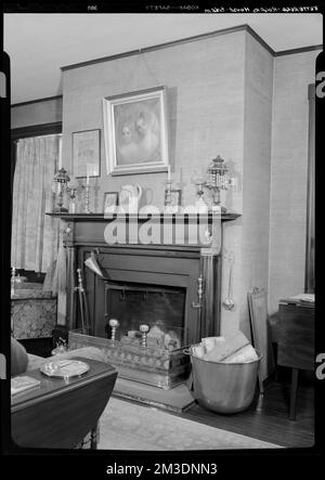 Kitterege-Rogers House, Salem: Intérieur, cheminée, cheminées. Collection de négatifs photographiques Samuel Chamberlain Banque D'Images