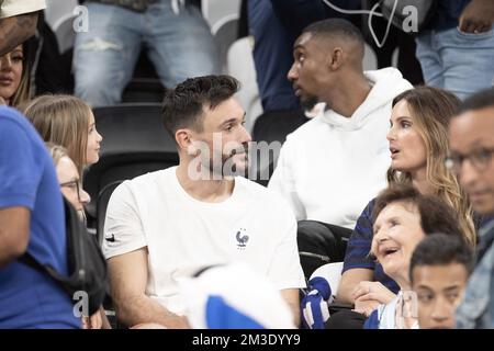 Al Khor, Qatar. 14th décembre 2022. Le gardien de but de France Hugo Lloris célèbre avec sa femme Marine Lloris crédit: Abaca Press/Alamy Live News Banque D'Images