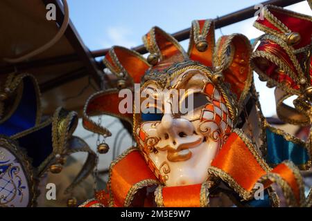 VENISE - SEPTEMBRE 14: magasin de masques de carnaval de rue sur 14 septembre 2014 à Venise, Italie. Le Carnaval de Venise est un festival annuel qui se tient à Venise Banque D'Images