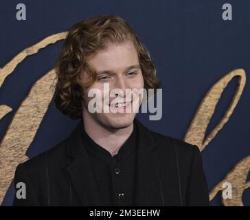 Los Angeles, États-Unis. 14th décembre 2022. Fred Hechinger, membre du casting, assiste à la première du thriller « The Pale Blue Eye » du film Picture crime au DGA Theatre de Los Angeles, mercredi, 14 décembre 2022. Scénario : un détective fatigué du monde entier est engagé pour enquêter sur le meurtre d'un cadet de West point. Stylés par le code de silence des cadets, il encadre un de leurs propres pour aider à démêler le cas - un jeune homme que le monde allait connaître sous le nom d'Edgar Allan PoE. Photo de Jim Ruymen/UPI crédit: UPI/Alay Live News Banque D'Images