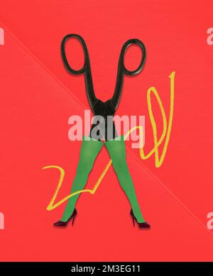Collage d'art contemporain. Design créatif. Jambes de femme sur talons, collants verts avec ciseaux isolés sur fond rouge. Créateur de mode Banque D'Images