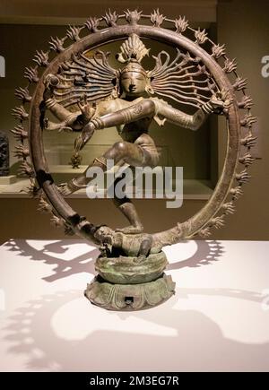 God Shiva, Lord of the Dance (Nataraja) South India, Tamil Nadu 1100s, Chola Dynasty Bronze, Denver Art Museum, Colorado, ÉTATS-UNIS Banque D'Images