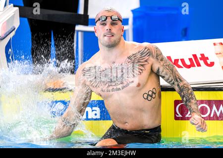 Melbourne, Australie. 15th décembre 2022. Kyle Chalmers d'Australie célèbre après avoir remporté la médaille d'or de la finale Freestyle Men 100m lors des Championnats du monde de natation de la FINA au Melbourne Sports and Aquatic Centre à Melbourne, Australie, 15 décembre 2022. Photo Giorgio Scala/Deepbluemedia/Insidefoto crédit: Insidefoto di andrea staccioli/Alamy Live News Banque D'Images