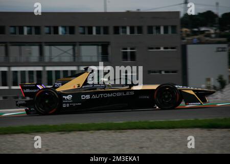 Jean Eric Vergne pendant les tests de pré-saison ABB Formule E 2023 à Valence (Espagne)