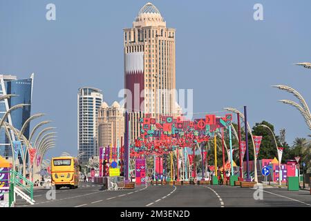 Doha, Katar. 12th décembre 2022. Fan Mile, Fan Fest dans West Bay. Corniche. Rue vide, pas de fans, fans de football. Vide. Coupe du monde de football 2022 au Qatar à partir de 20,11. - 18.12.2022 ? Credit: dpa/Alay Live News Banque D'Images