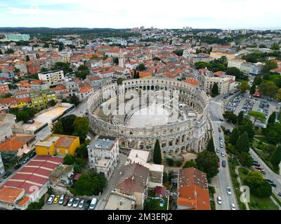 Pula Roman Pula Arena ville Croatie vue aérienne de drone Banque D'Images