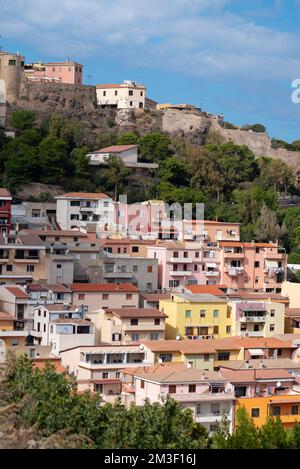 Castelsardo, Sardaigne, Italie belle ville au sommet d'une colline. Banque D'Images