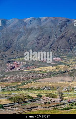 Le village de montagne de la Poma dans les Andes argentines Banque D'Images