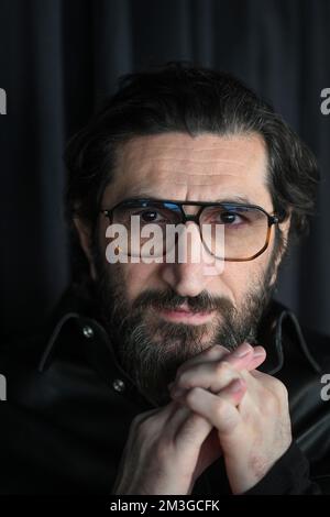 Stockholm Suède, 15 décembre 2022 l'acteur suédois-libanais Fares Fares Fares a été nommé « Guldbaggen » pour le meilleur acteur de soutien pour son rôle dans le film « Boy from Heaven ». Photographié à Stockholm 15 décembre 2022.photo: Fredrik Sandberg / TT / Kod 10080 Banque D'Images