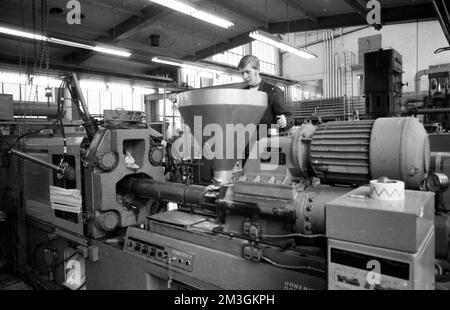 Lieux de travail de Chemische Werke Huels (CWH) en 1969, DEU, Allemagne, Marl Banque D'Images