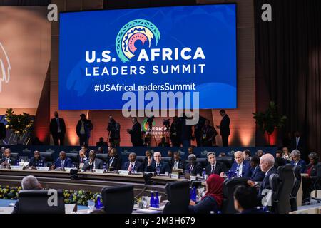 Washington DC, États-Unis. 15th décembre 2022. Le Président Biden (3rd de droite) participe à la session des dirigeants du Sommet États-Unis-Afrique sur le partenariat sur l'Agenda 2063 de l'Union africaine au Centre de congrès Walter E. Washington, DC, le 15 décembre 2022. (Photo d'Oliver Contreras/Sipa USA) Credit: SIPA USA/Alay Live News Banque D'Images