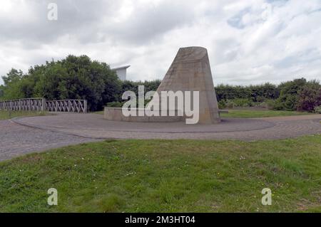 Cadair Idris sculpture / installation artistique. Baie de Cardiff 2022 . Installation de Cader Idris par William Pye. Banque D'Images