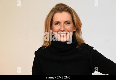 Munich, Allemagne. 15th décembre 2022. L'actrice Maria Furtwängler se produit lors de la première du film « Oscar's Dress » au Astor film Lounge de l'ARRI. Credit: Felix Hörhager/dpa/Alay Live News Banque D'Images