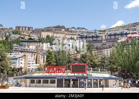 La station de ski de la Sierra Nevada en été en Andalousie, Espagne Banque D'Images