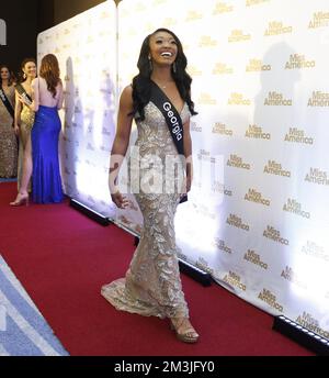 Uncasville, États-Unis. 14th décembre 2022. Miss Georgia 2022 Kelsey Hollis arrive sur le tapis rouge au concours annuel Miss America 101st à Mohegan Sun à Uncasville, Connecticut, jeudi, 15 décembre 2022. Photo de John Angelillo/UPI crédit: UPI/Alay Live News Banque D'Images