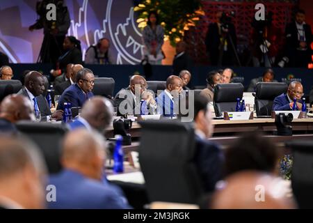 Washington, États-Unis. 15th décembre 2022. Les dirigeants africains écoutent lors de la première séance plénière du Sommet États-Unis - dirigeants africains au Centre de congrès Walter Washington, 15 décembre 2022 à Washington, DC Credit: Ben Solomon/Département d'État américain/Alamy Live News Banque D'Images