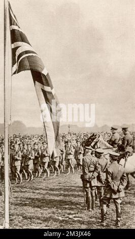 Le maréchal Lord French inspecte les soldats à Hyde Park Banque D'Images