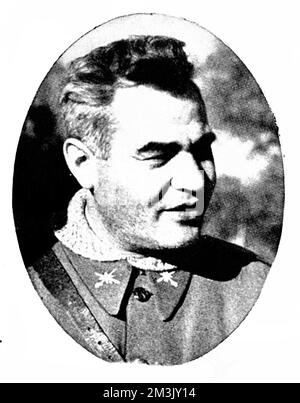 Portrait photographique du général Emilio Kleber, commandant de la Brigade internationale de 11 pendant la guerre civile espagnole, photographié près de Madrid en 1937. La Brigade internationale était composée de volontaires de toute l'Europe et de l'Amérique du Nord, qui se sont rendus en Espagne pour lutter pour le gouvernement républicain. Date: 1937 Banque D'Images