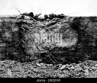 Mur de béton endommagé, France ; seconde Guerre mondiale, 1944 Banque D'Images