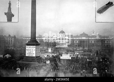 Campagne de prêt de guerre à Trafalgar Square, Londres, 1918 Banque D'Images