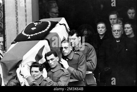 Les funérailles de Winston Churchill, les porteurs de cercueil portant Churchi Banque D'Images