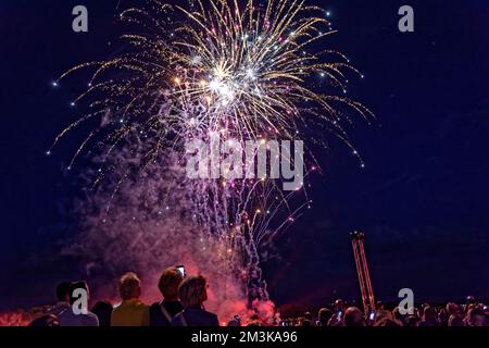 Exposition laser .Feuerwerk über Maschsee Hanovre. Banque D'Images