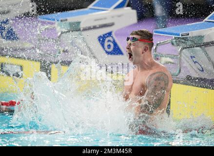 Photo du dossier datée du 02-08-2022 de l'Angleterre Adam Peaty qui a rebondi après sa première défaite de 100 mètres au sein en huit ans pour gagner l'or 50m aux Jeux du Commonwealth. Date de publication : vendredi 16 décembre 2022. Banque D'Images