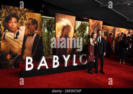 Los Angeles, Californie, États-Unis 15th décembre 2022 Producteur/acteur exécutif Tobey Maguire et épouse Jennifer Meyer assistent à la première projection mondiale de 'Babylone' à l'Academy Museum of Motion Pictures sur 15 décembre 2022 à Los Angeles, Californie, États-Unis. Photo de Barry King/Alay Live News Banque D'Images