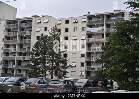 Vue générale du bâtiment après un incendie dans un immeuble d'appartements qui cause 10 décès à Vaulx en Velin, France sur 16 décembre 2022. Photo de Julien Reynaud/APS-Medias/ABACAPRESS.COM crédit: Abaca Press/Alay Live News Banque D'Images