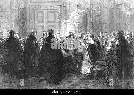 Investiture de son Altesse Royale Frederick William de Prusse(1831 - 1888), (montré ici en uniforme prussien) avec l'ordre du Garter, après son mariage à Victoria(Vicky)la princesse royale, fille aînée de la reine Victoria. 1858 Banque D'Images