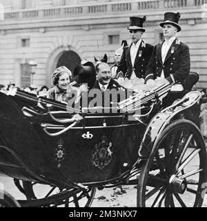 Mariage royal 1935 - Duc et Duchesse de Gloucester Banque D'Images