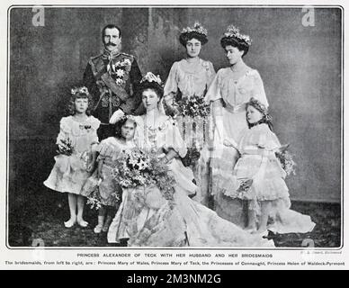 Mariage du prince Alexander de Teck et de la princesse Alice d'Albany, photographiés avec leurs demoiselles de gauche, la princesse Mary de Galles, la princesse Mary de Teck, la princesse Patricia de Connaught, la princesse Margaret de Connaught, la princesse Helen de Waldeck-Pyrmont. Banque D'Images