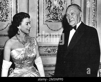 La reine Elizabeth II et Konrad Adenauer Banque D'Images