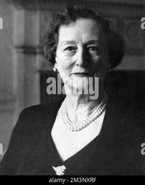 Portrait du Dowager Lady Howard de Walden, anciennement Margherita van Raalte avant son mariage, fondateur et président de la reine Charlotte's ball, le point culminant de la saison de debutante. Elle a ressuscité le bal de la reine Charlotte en 1925. Date: 1959 Banque D'Images