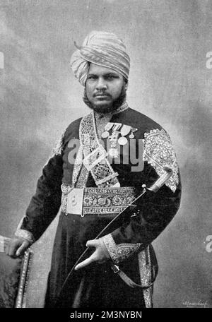 L'accompagnateur favori de la reine Victoria, Abdul Karim (1863–1909), qui a servi la reine dans les 14 dernières années de son règne. Ils avaient une relation étroite qui a causé des frictions entre les autres membres de la famille royale qui se pensaient supérieurs à lui. Banque D'Images
