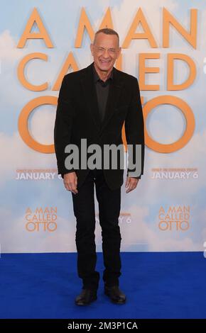 Tom Hanks pendant un photocall pour Un homme appelé Otto à l'hôtel Corinthia à Londres. Date de la photo: Vendredi 16 décembre 2022. Banque D'Images