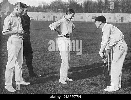 Le cricket blessé H.W. Lee instruisant des garçons de Westminster Banque D'Images
