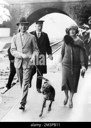 Le roi George VI et son épouse la reine Elizabeth (la reine mère) Banque D'Images